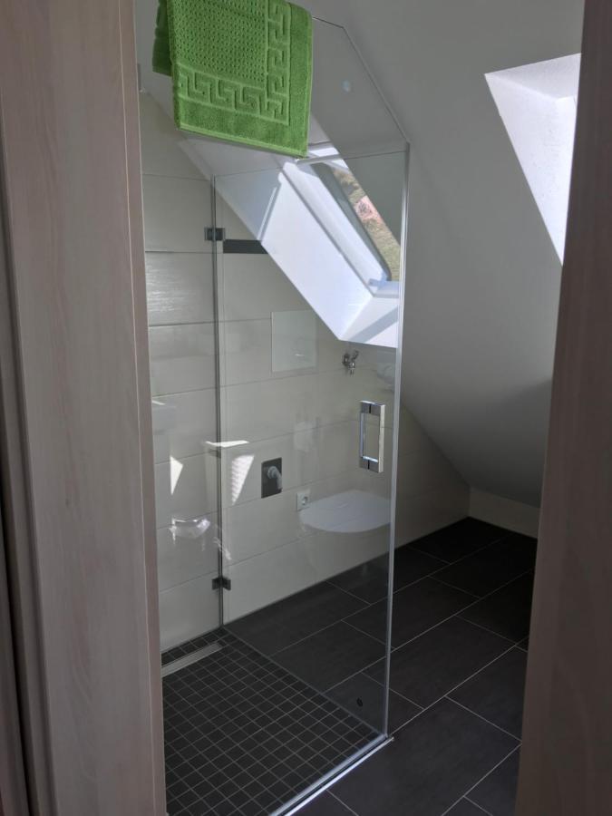 Sonniges 4 **** DG-Apartment mit Aufzug+Seeblick Pleinfeld Exterior foto