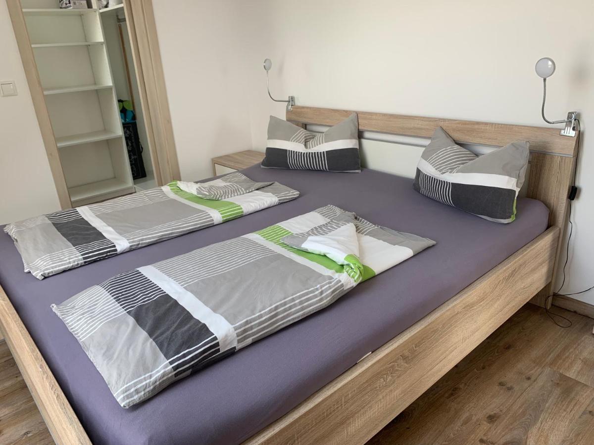 Sonniges 4 **** DG-Apartment mit Aufzug+Seeblick Pleinfeld Exterior foto
